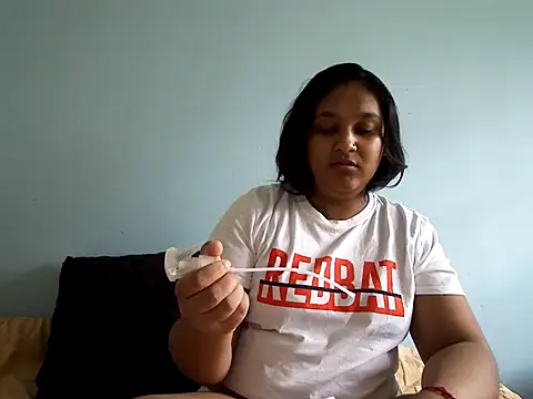 Snapshot of Indianbloom- chatting on September 17, 2025, 12:40 pm Indianbloom- online show from September 17, 2025, 12:40 pm