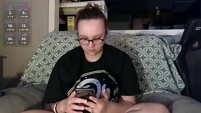 Snapshot of ZeTurtleMaster chatting on October 28, 2025, 1:42 am ZeTurtleMaster online show from October 28, 2025, 1:42 am