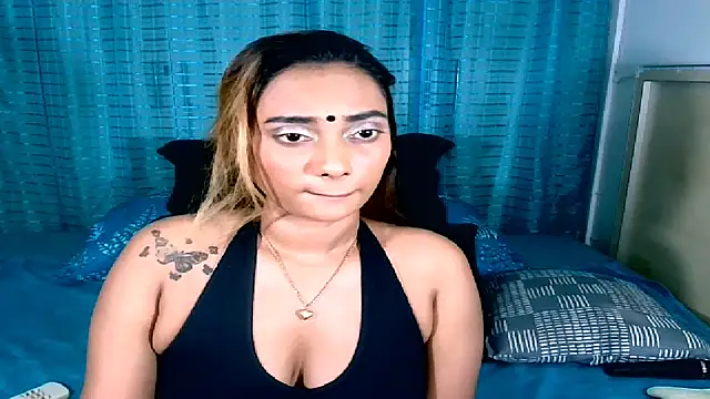 sexyindianchic online show from April 17, 2026, 7:28 pm