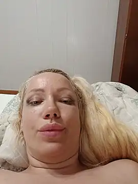 Snapshot of SofiaJoy chatting on July 4, 2026, 9:10 pm SofiaJoy online show from July 4, 2026, 9:10 pm