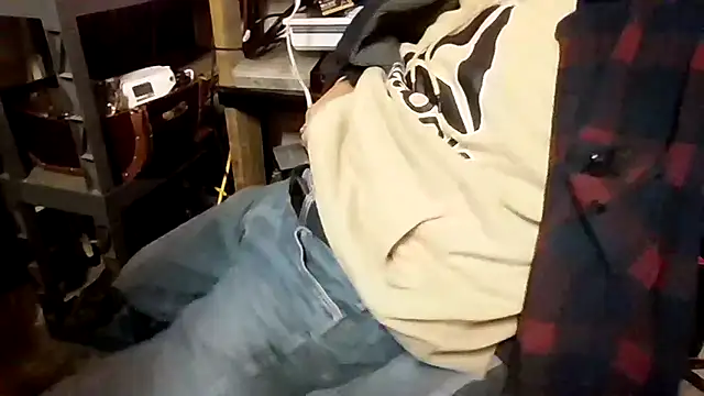 Snapshot of justinewe69 chatting on November 13, 2025, 11:53 am justinewe69 online show from November 13, 2025, 11:53 am