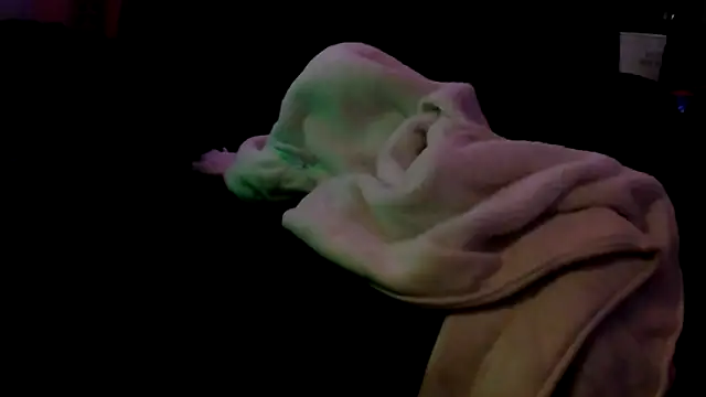 Snapshot of justinewe69 chatting on February 15, 2026, 10:36 am justinewe69 online show from February 15, 2026, 10:36 am