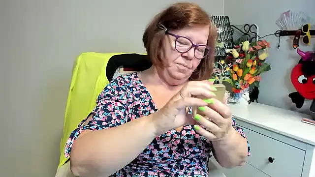 Adelewildx online show from May 27, 2026, 3:36 am