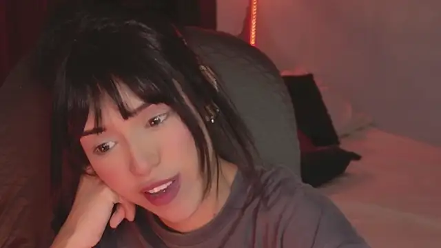 Snapshot of YourKatt chatting on January 18, 2026, 9:51 pm YourKatt online show from January 18, 2026, 9:51 pm