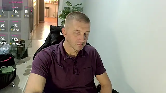 Snapshot of Maribor chatting on October 3, 2025, 5:15 am Maribor online show from October 3, 2025, 5:15 am