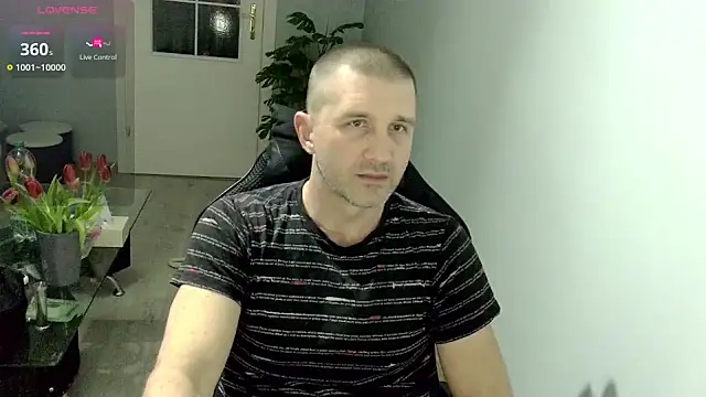 Snapshot of Maribor chatting on March 13, 2026, 5:52 pm Maribor online show from March 13, 2026, 5:52 pm