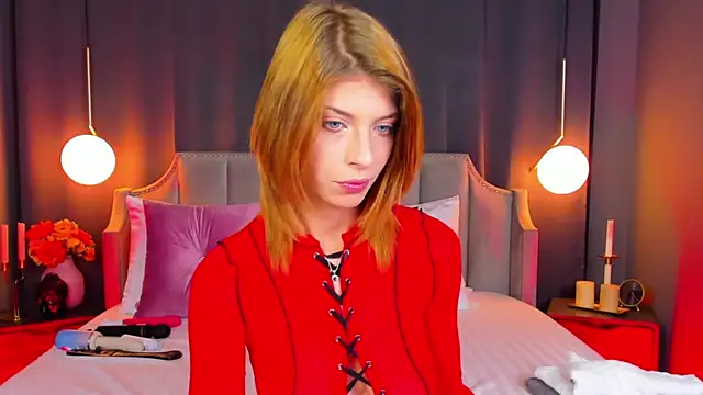 Snapshot of AdoraLynn chatting on November 3, 2025, 7:48 pm AdoraLynn online show from November 3, 2025, 7:48 pm