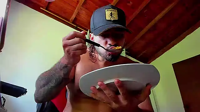 Snapshot of Baky_sexy chatting on February 17, 2026, 2:13 pm Baky sexy online show from February 17, 2026, 2:13 pm