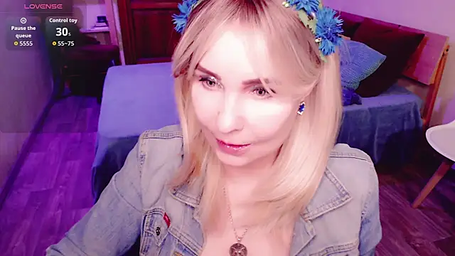 Snapshot of _unique_cam_ chatting on April 18, 2026, 9:46 am unique cam online show from April 18, 2026, 9:46 am