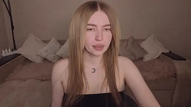 Snapshot of ViolettaLopez chatting on May 9, 2026, 3:17 pm ViolettaLopez online show from May 9, 2026, 3:17 pm