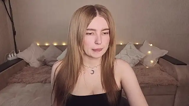 ViolettaLopez online show from June 16, 2026, 3:03 pm