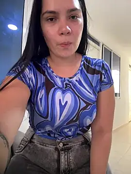  queen sofia online show from February 13, 2025, 7:52 pm