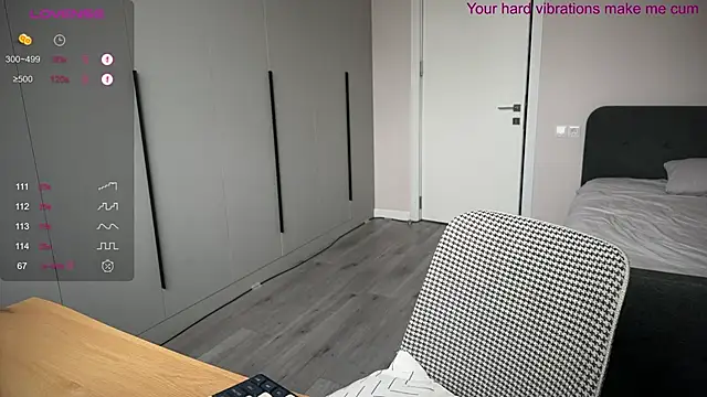 Snapshot of Chantwow chatting on December 28, 2024, 8:16 am Chantwow online show from December 28, 2024, 8:16 am