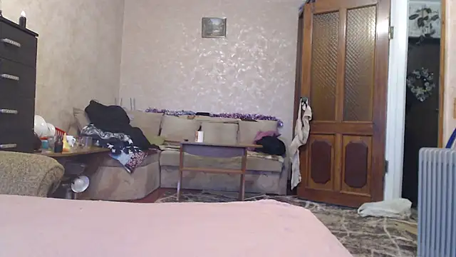 Amy August online show from January 9, 2026, 11:57 am