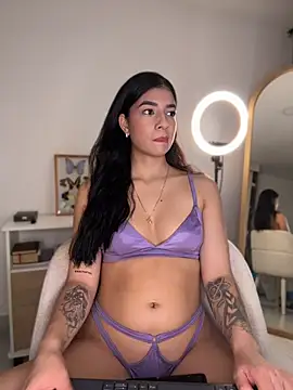 Veronica ar online show from June 14, 2026, 10:45 pm