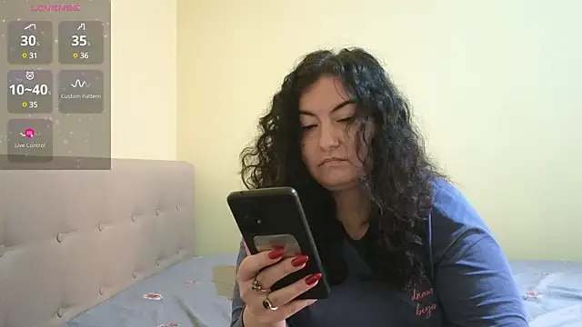 BBW MILF 4U online show from February 24, 2025, 3:42 pm