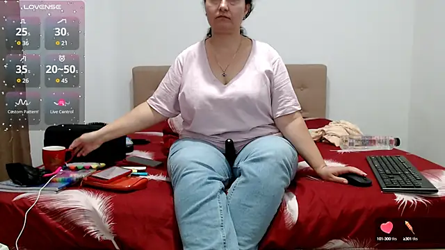 BBW MILF 4U online show from October 15, 2025, 6:35 am