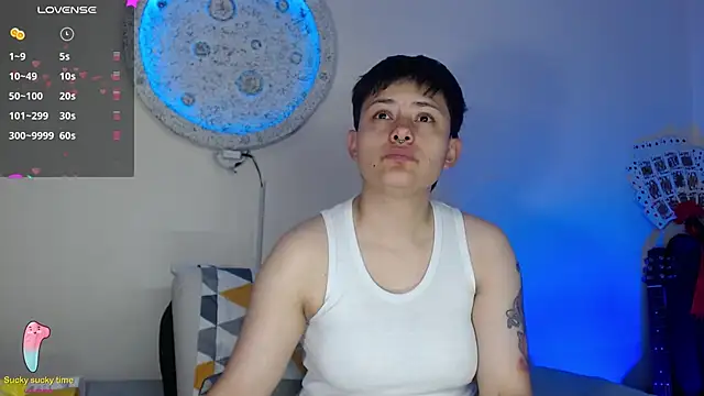 girl intense444 online show from January 7, 2025, 4:37 pm