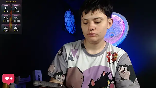 girl intense444 online show from September 28, 2025, 1:38 pm