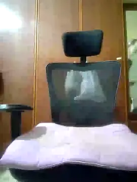 Snapshot of suny27sin chatting on January 25, 2025, 9:35 pm suny27sin online show from January 25, 2025, 9:35 pm