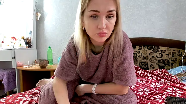 Snapshot of ModelEva chatting on January 31, 2025, 9:48 am ModelEva online show from January 31, 2025, 9:48 am