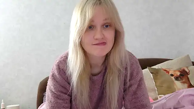 Snapshot of ModelEva chatting on October 11, 2025, 9:19 am ModelEva online show from October 11, 2025, 9:19 am