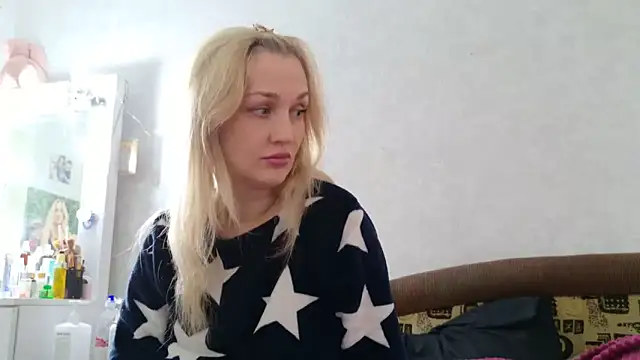 Snapshot of ModelEva chatting on October 18, 2025, 8:48 am ModelEva online show from October 18, 2025, 8:48 am