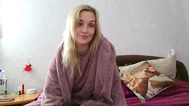 Snapshot of ModelEva chatting on October 24, 2025, 6:21 am ModelEva online show from October 24, 2025, 6:21 am