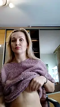 Snapshot of ModelEva chatting on November 20, 2025, 11:10 am ModelEva online show from November 20, 2025, 11:10 am