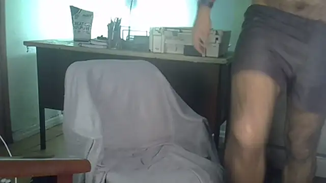 Snapshot of MILITARS chatting on November 10, 2025, 9:47 pm MILITARS online show from November 10, 2025, 9:47 pm