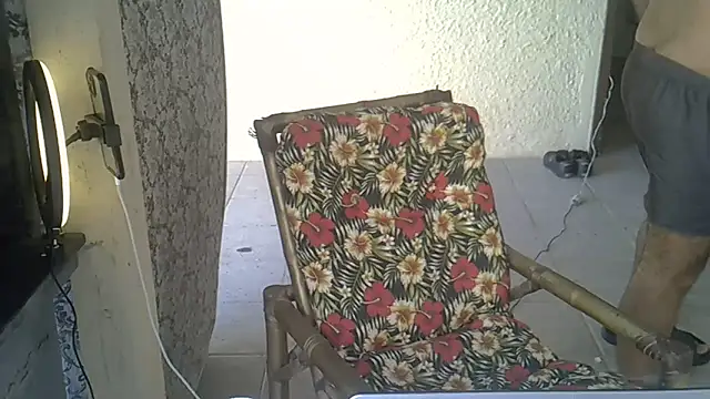 Snapshot of MILITARS chatting on December 18, 2025, 6:58 pm MILITARS online show from December 18, 2025, 6:58 pm