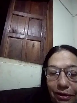 Snapshot of catdool chatting on January 9, 2026, 12:13 am catdool online show from January 9, 2026, 12:13 am