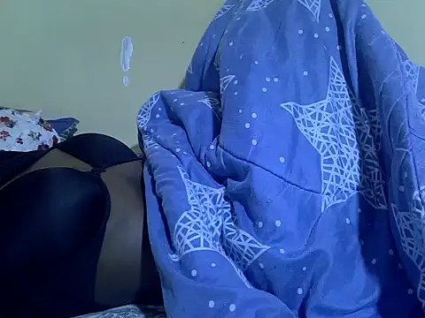 EbonyMina  online show from September 28, 2025, 2:50 am