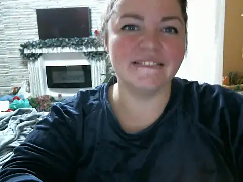 Snapshot of cute__cherry chatting on December 12, 2024, 10:20 pm cute  cherry online show from December 12, 2024, 10:20 pm