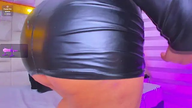 Snapshot of bigass_monic chatting on February 12, 2026, 2:28 am bigass monic online show from February 12, 2026, 2:28 am