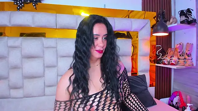 bigass monic online show from April 30, 2026, 2:18 am