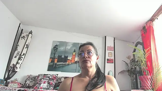 ana mature  online show from September 18, 2025, 3:58 pm