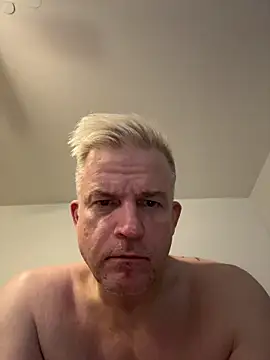 Dragonnycxh online show from November 26, 2025, 9:32 am