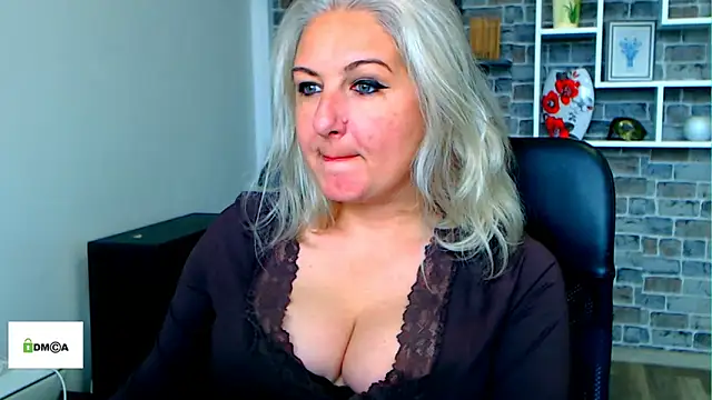 angel devil milf online show from February 1, 2026, 12:04 pm
