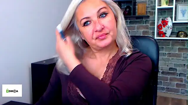 angel devil milf online show from May 4, 2026, 12:01 pm