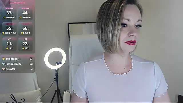 Snapshot of Tilly_Eliot chatting on March 13, 2025, 8:54 pm Tilly Eliot online show from March 13, 2025, 8:54 pm