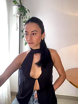  Amatista online show from November 8, 2025, 6:18 pm