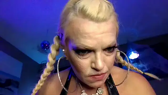 marilyn420 online show from December 2, 2025, 8:30 am