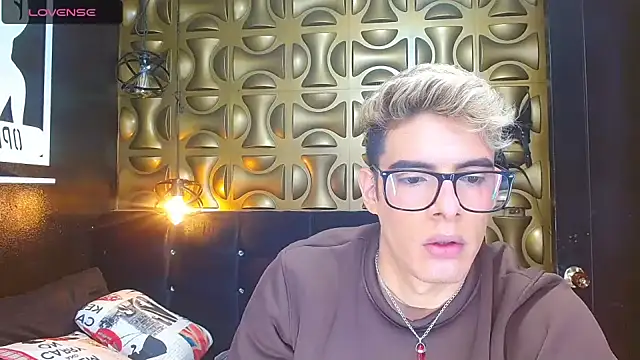 angel sexyevil online show from February 1, 2025, 12:16 pm