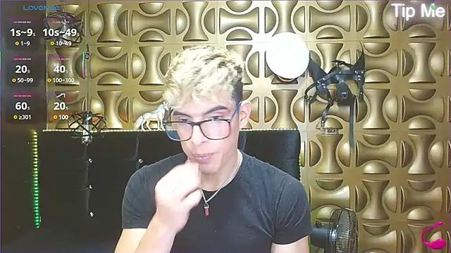 angel sexyevil online show from February 26, 2025, 12:25 pm