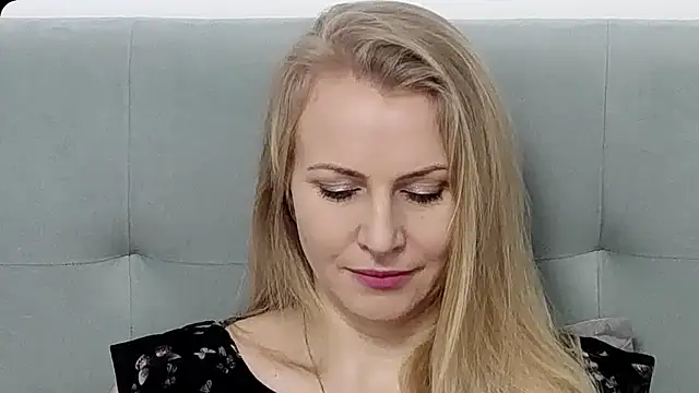 Snapshot of K__Adrienne chatting on February 9, 2026, 6:50 am K Adrienne online show from February 9, 2026, 6:50 am