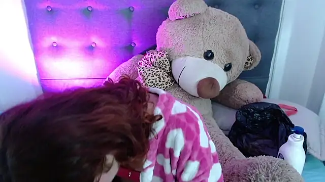 Snapshot of sarah_lovesu chatting on March 15, 2025, 7:48 pm sarah lovesu online show from March 15, 2025, 7:48 pm