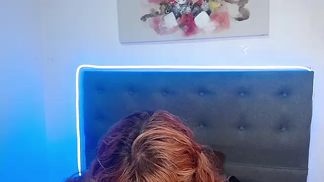 Snapshot of sarah_lovesu chatting on October 15, 2025, 12:11 am sarah lovesu online show from October 15, 2025, 12:11 am