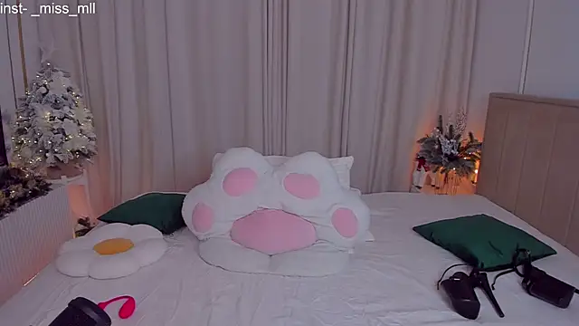 Snapshot of MaaryM chatting on December 19, 2025, 10:06 pm MaaryM online show from December 19, 2025, 10:06 pm