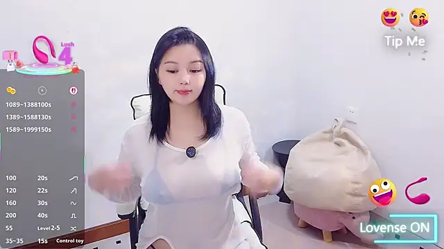 small Eva online show from December 19, 2025, 2:57 pm